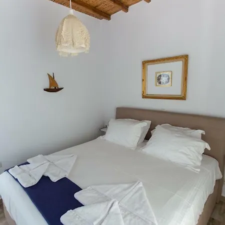 Boutique * Naousa (Paros)